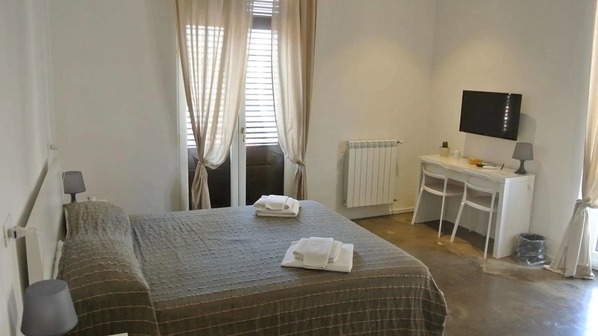 Palermo Rooms Bed & Breakfast